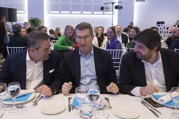 Feijóo se conjura con Buendía para dar al PP otra mayoría absoluta en Alcantarilla