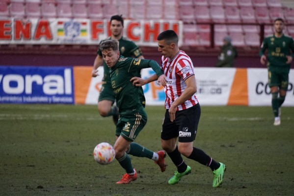 El Murcia baja al quinto puesto en Primera RFEF y el UCAM CF llega a promoción en Segunda RFEF