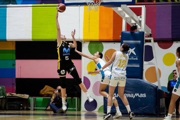 El Jairis cae ante Estudiantes en Magariños por 78-61 pero sigue fuera del descenso en la LF Endesa