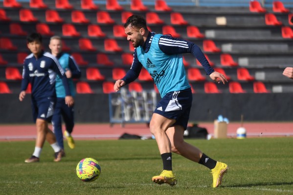 Darío Poveda, único jugador incorporado al Efesé en invierno que no viaja a Ibiza 