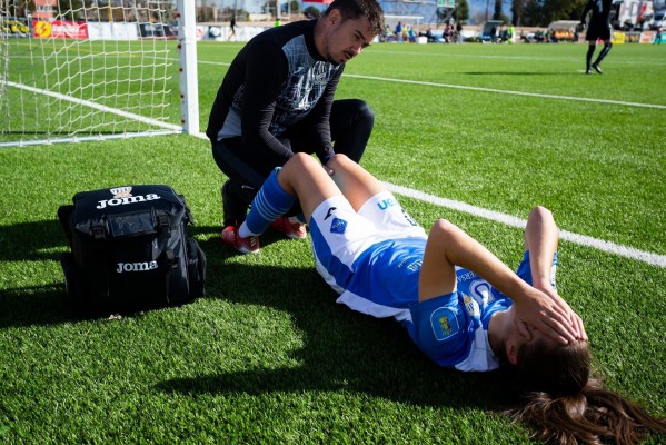 Helena Torres será operada de una lesión de rodilla y dice adiós a la temporada en el Alhama CF 
