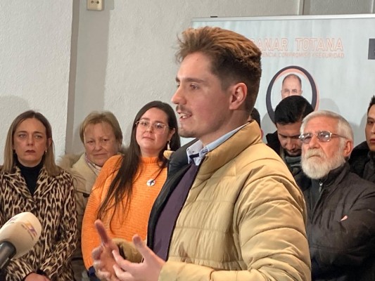 El alcalde Pedro José Sánchez sigue la estela de Cánovas y será el candidato de Ganar-Totana-IU