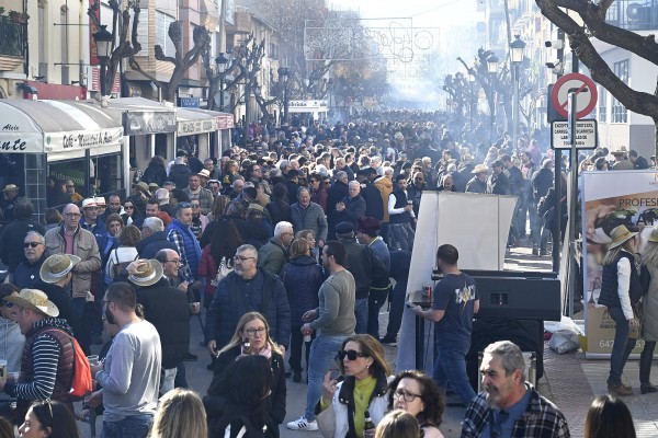  Benicàssim reúne a más de 35.000 personas en su Día de las Paellas tras dos años de ausencia