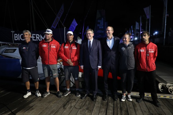 Puig destaca la afluencia de público y el retorno económico de la Ocean Race en Alicante