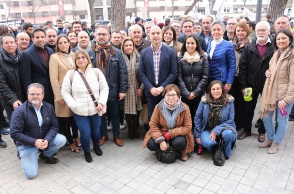 Los alcaldes socialistas de la Región no se arrugan y se mojan en Madrid por el Trasvase