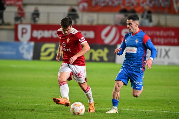 El Murcia es tercero en Primera RFEF y los derbis regionales de Segunda RFEF acaban 0-0 