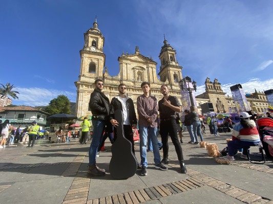 Arde Bogotá llegó, sonó y triunfó en Colombia