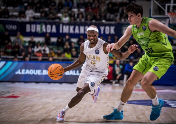 El UCAM CB disputará cinco o seis partidos en la primera quincena del año 