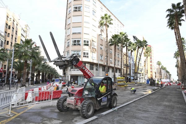 La avenida Lidón ya luce su nueva imagen en Año Nuevo: las obras acabarán a finales de enero
