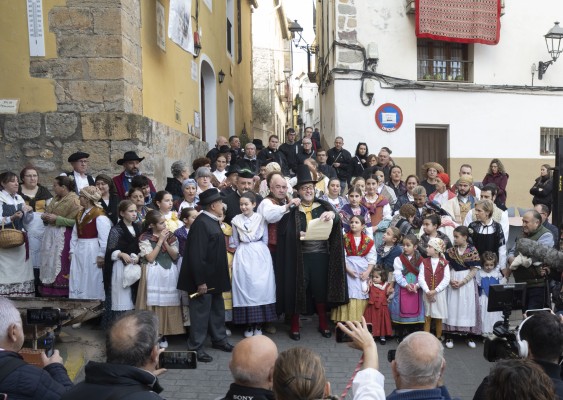 Martí ejerce como maestro de ceremonias en la edición número 26 de 'Suera, un poble al carrer'
