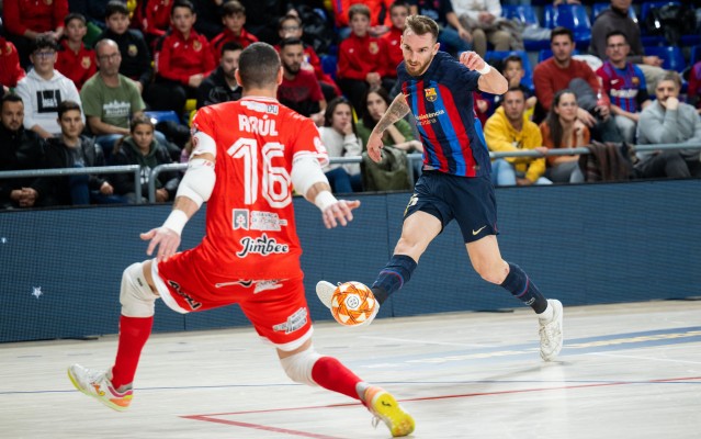 El Jimbee, que buscaba alcanzar al Barça, es goleado ante un rival con mucha más pegada