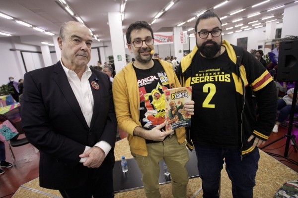 Resines se 'estrena' como personaje de cómic en el 20 aniversario de la Comicteca de la Biblioteca Regional