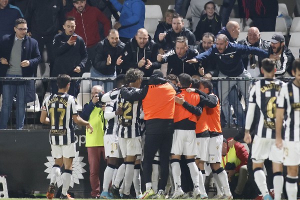 El Castellón saca renta a balón parado y gana con merecimiento tras un buen segundo tiempo