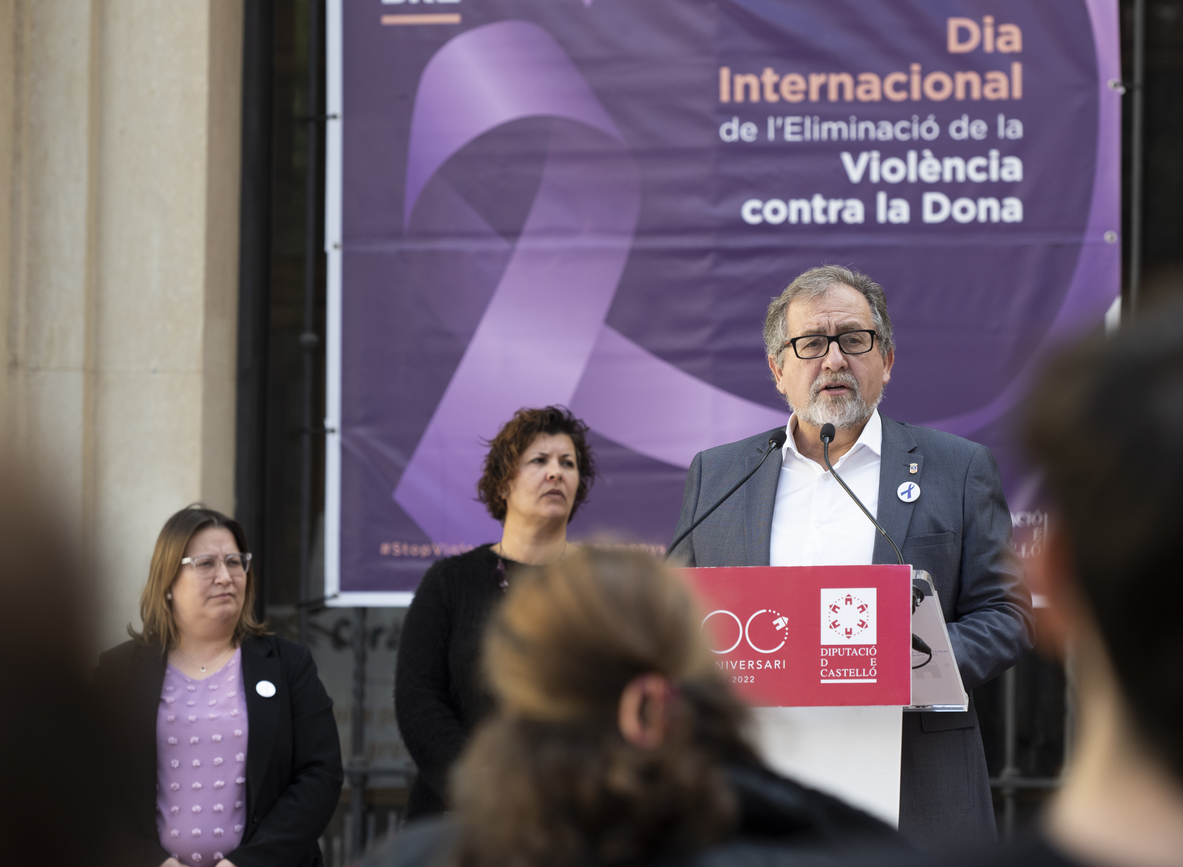 Martí insta a la sociedad a unirse contra la violencia de género y para frenar el negacionismo