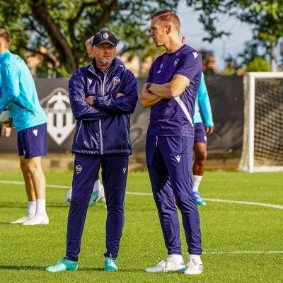 Dick espera un partido muy complicado ante el CD Mirandés