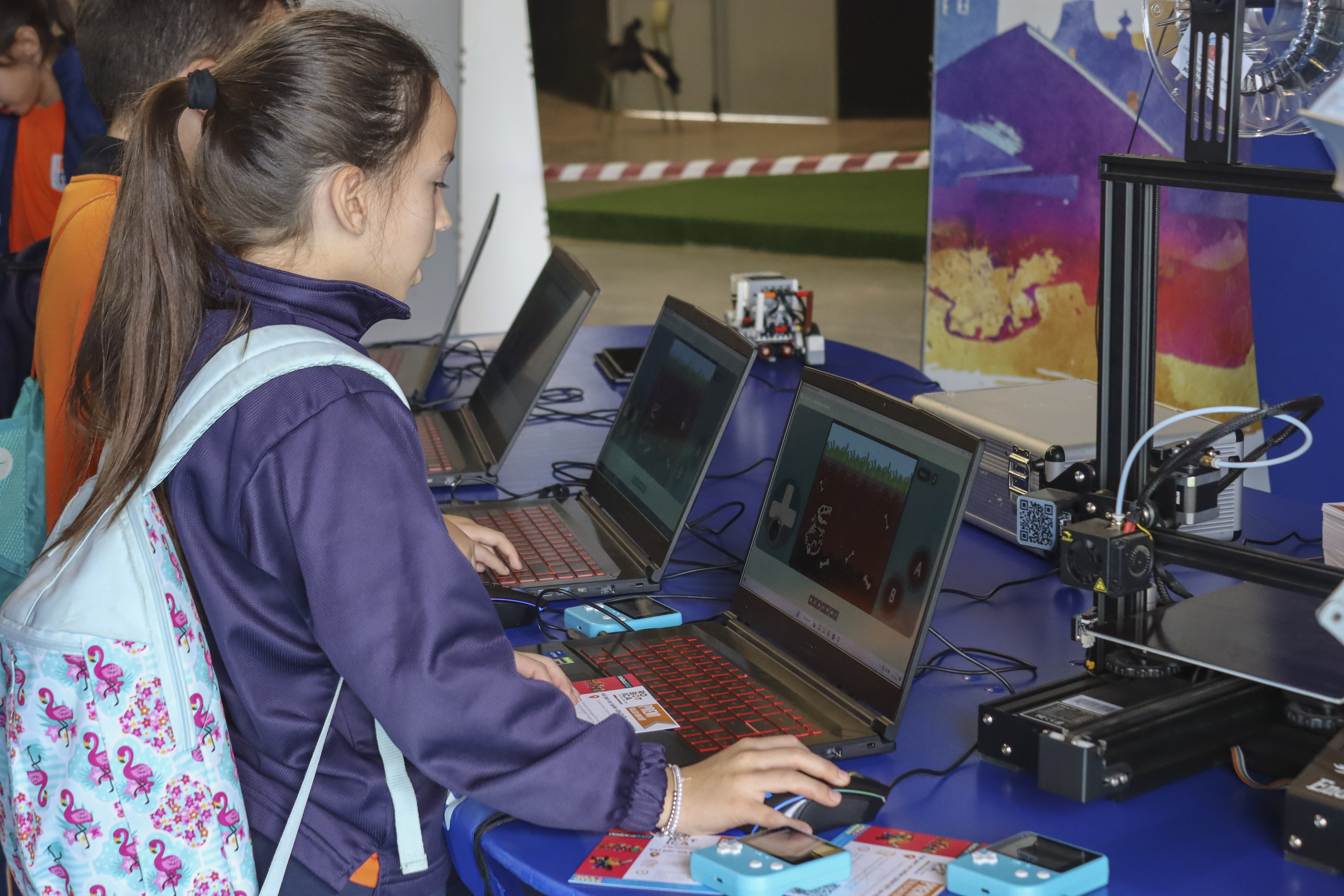 La creatividad despega en Destaca con pruebas y experimentos a los estudiantes más inquietos