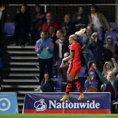 La selección inglesa femenina, campeona de Europa, golea a Japón en Pinatar Arena (4-0)