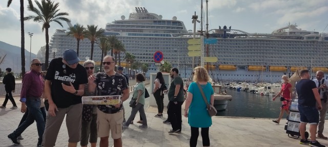 Espectáculo en el Puerto con el Wonder Of The Seas, colas en los museos y bares llenos con la triple escala en Cartagena 