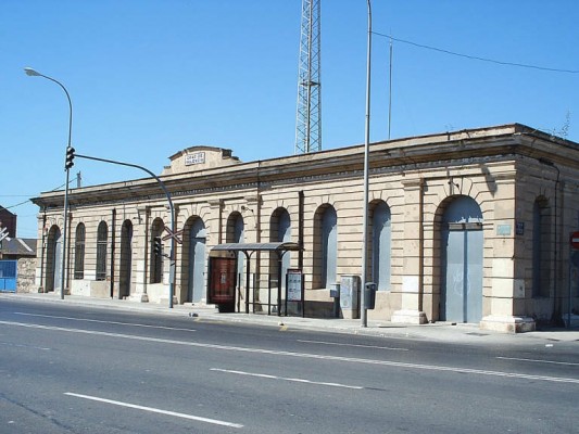 El Ayuntamiento aprueba la cesión gratuita de la antigua Estació del Grau  para uso cultural