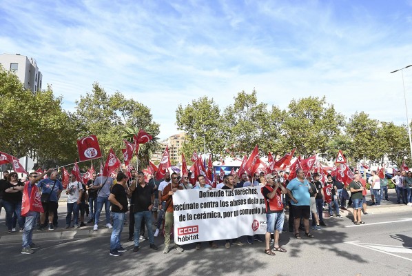 Sindicatos y patronal cerámica irán juntos a Madrid la próxima semana a pedir ERTE RED para el sector