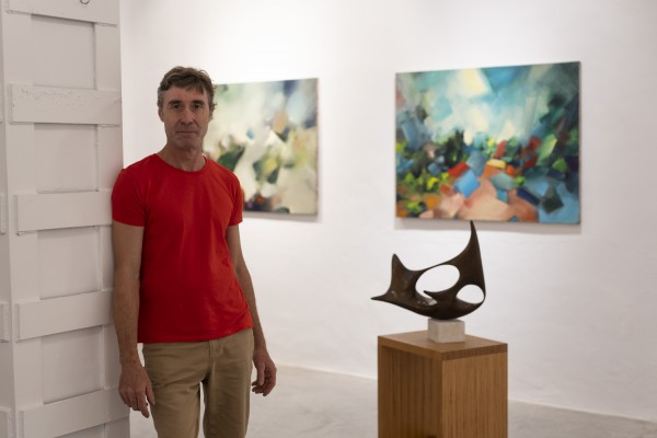 El pintor con alma de labrador: Carlos Pardo inaugura 'Volver a la tierra' en Arquitectura de Barrio