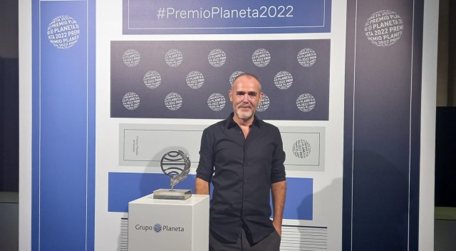 El escritor cartagenero que 'casi' gana el Planeta con una novela negra ambientada en La Manga