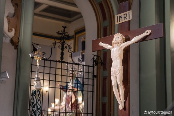El Cristo de Lepanto vuelve a su casa en la iglesia de Santa María en Cartagena tras ser restaurado