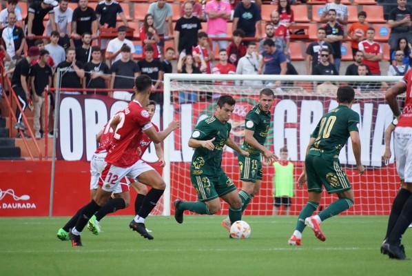 El Murcia no remata al Nástic y cae en Tarragona