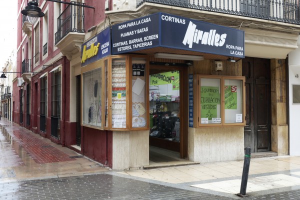 Castelló despide otro comercio histórico del centro: Cortinas Miralles baja la persiana tras 60 años