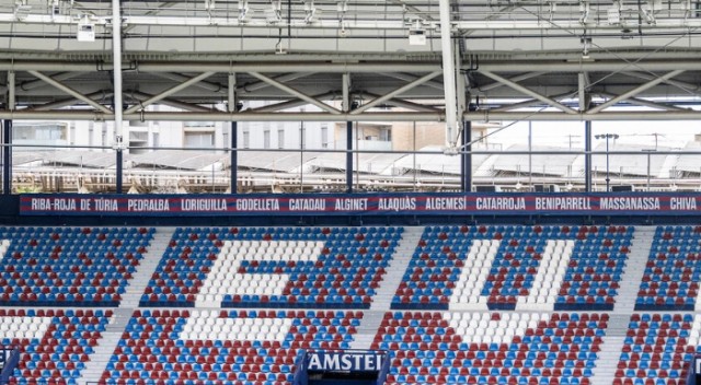 El estadio Ciutat de València lucirá el nombre de los municipios afectados por la dana
