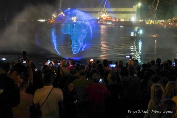 Neptuno cobra vida en Cartagena con un espectáculo 