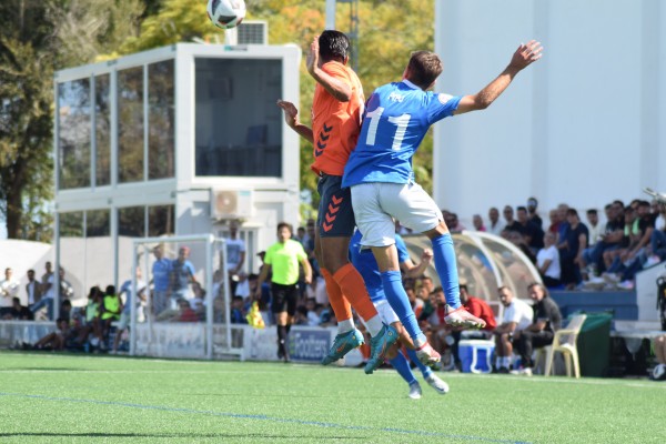 El Mar Menor FC se deja los primeros puntos y el liderato en el grupo 4 de Segunda RFEF 