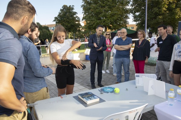 La UJI llena de ciencia el Ágora universitaria para ponerla al alcance de la ciudadanía