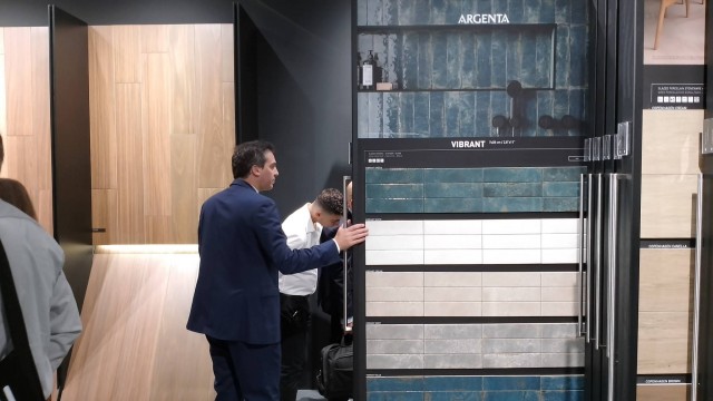Cersaie arranca a por todas: la afluencia masiva eleva el optimismo en el sector
