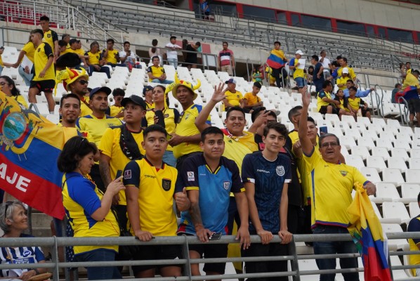 Ecuador se queda a cero ante Arabia delante de 10.000 de sus hinchas en el estadio Enrique Roca