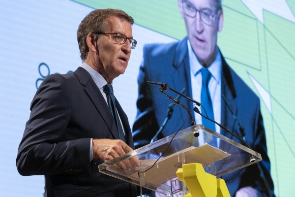 Feijóo apuesta en Murcia por un pacto nacional del agua y llama a reflexionar sobre la inversión en el AVE