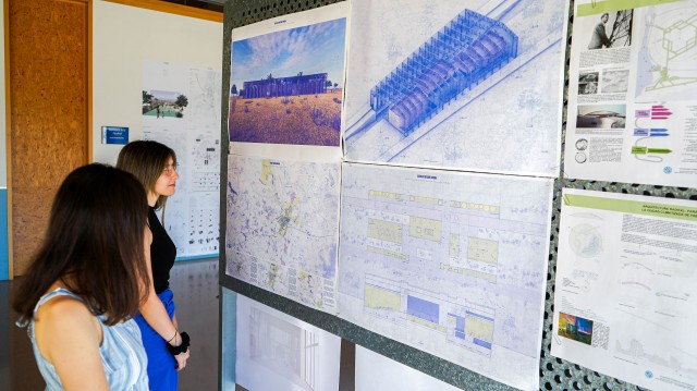 La arquitectura del futuro invade el CIM de Cartagena: medio centenar de estudiantes exponen sus proyectos