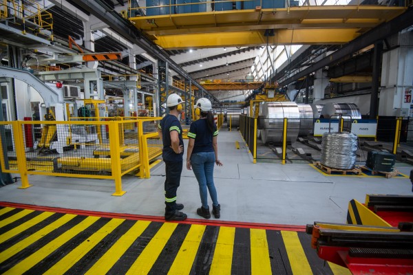 Aludium Alicante 'renace de sus cenizas': gana capacidad, eficiencia... ¿y plantilla?