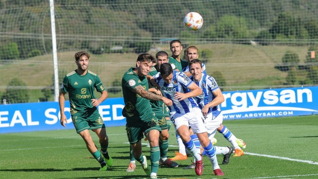 El Murcia de Mario Simón es líder en Primera RFEF 