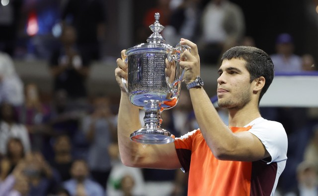 Carlos Alcaraz hace historia de la grande: primer título de Grand Slam y nuevo rey del tenis mundial