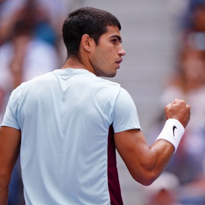 Alcaraz llega a octavos del US Open con un triple 6-3 rematado con seis juegos seguidos ante Brooksby