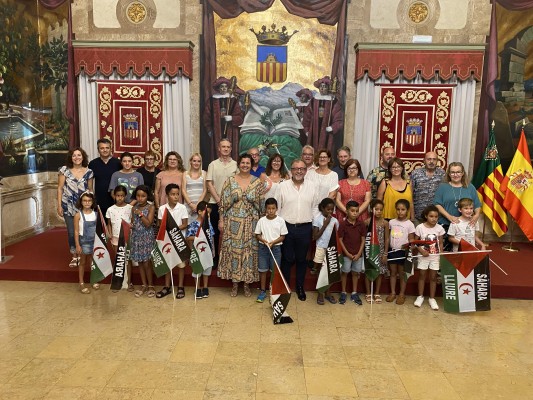 La Diputación recibe a las niñas y los niños saharauis que pasan el verano en la provincia