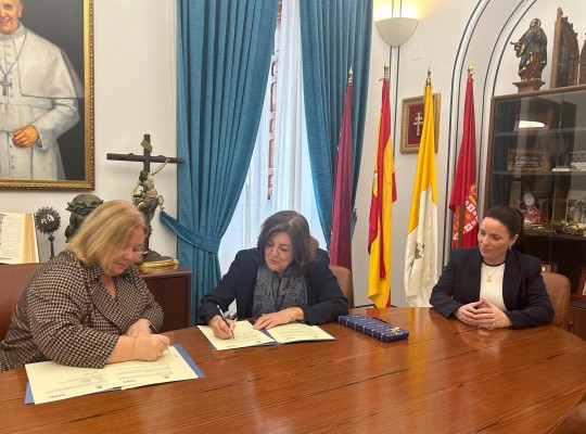 La UCAM renueva su convenio con COEC para reforzar la cooperación con el mundo empresarial de Cartagena