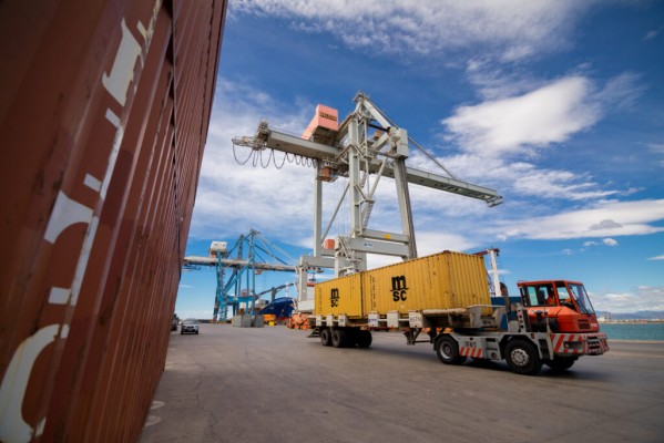 PortCastelló reafirma su crecimiento: despunta el tráfico de materias primas del sector cerámico