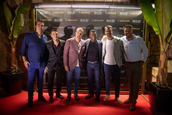 'One nigh to be a celebrity': Mauro celebra diez años con amigos, clientes, 'vips'... y Seedorf