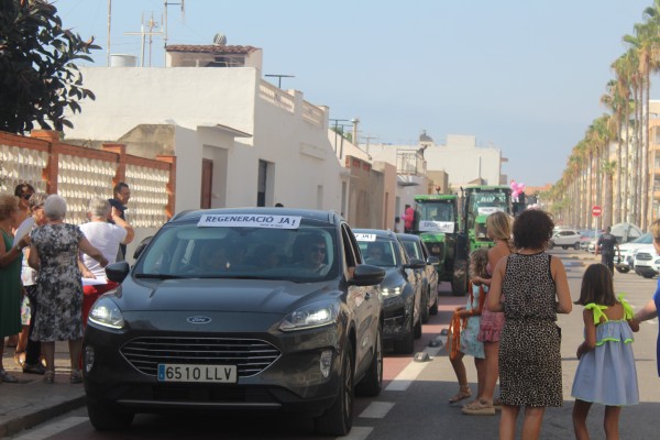 El veïnat de Nules ocupa els carrers per a exigir la regeneració de les platges