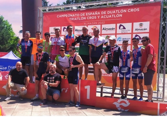 La Región se hace con cinco medallas de oro en los Nacionales de acuatlón y cross

