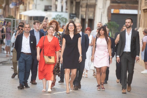 La sombra de Oltra preside la toma de posesión de Mas y el debut de Marzà en Les Corts