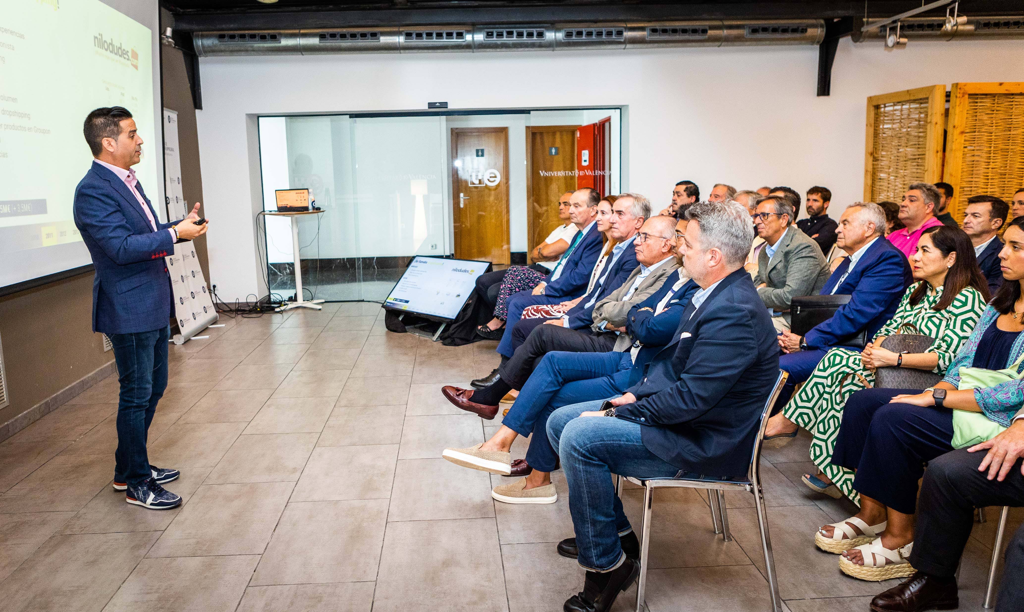 Salvador Esteve clausura la décima edición del “Mentoring” de la Càtedra de Cultura Empresarial
