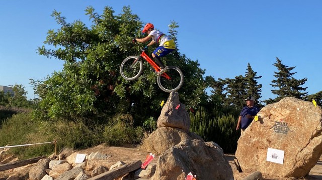 Daniel Cegarra Moltó revalida el título de campeón de España júnior de trial bici
